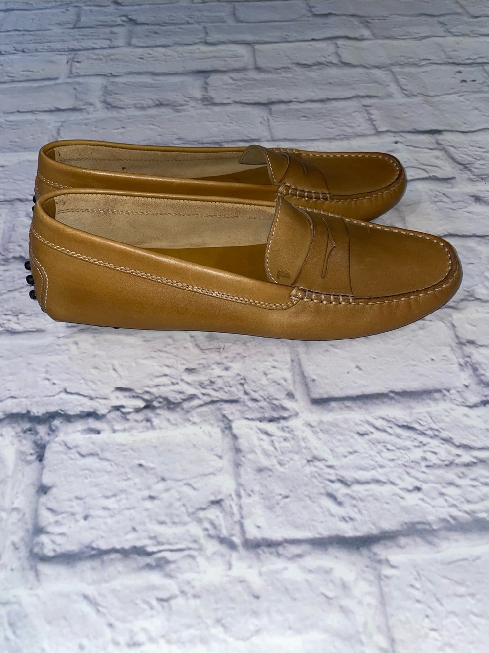 Tod’s Gommino Leather Driving shoes. Size 39.5